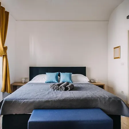 Art Deco Old Town Square By Duhomes Apartament Dubrownik